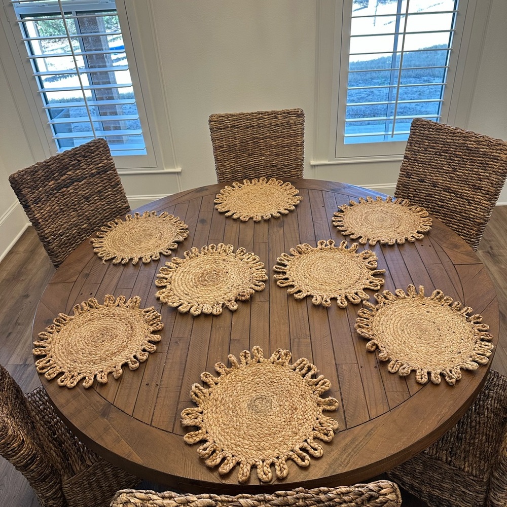 Set of Eight Round Jute Spiraled Weave Braided Loop Detail Placemat 15” Diameter
